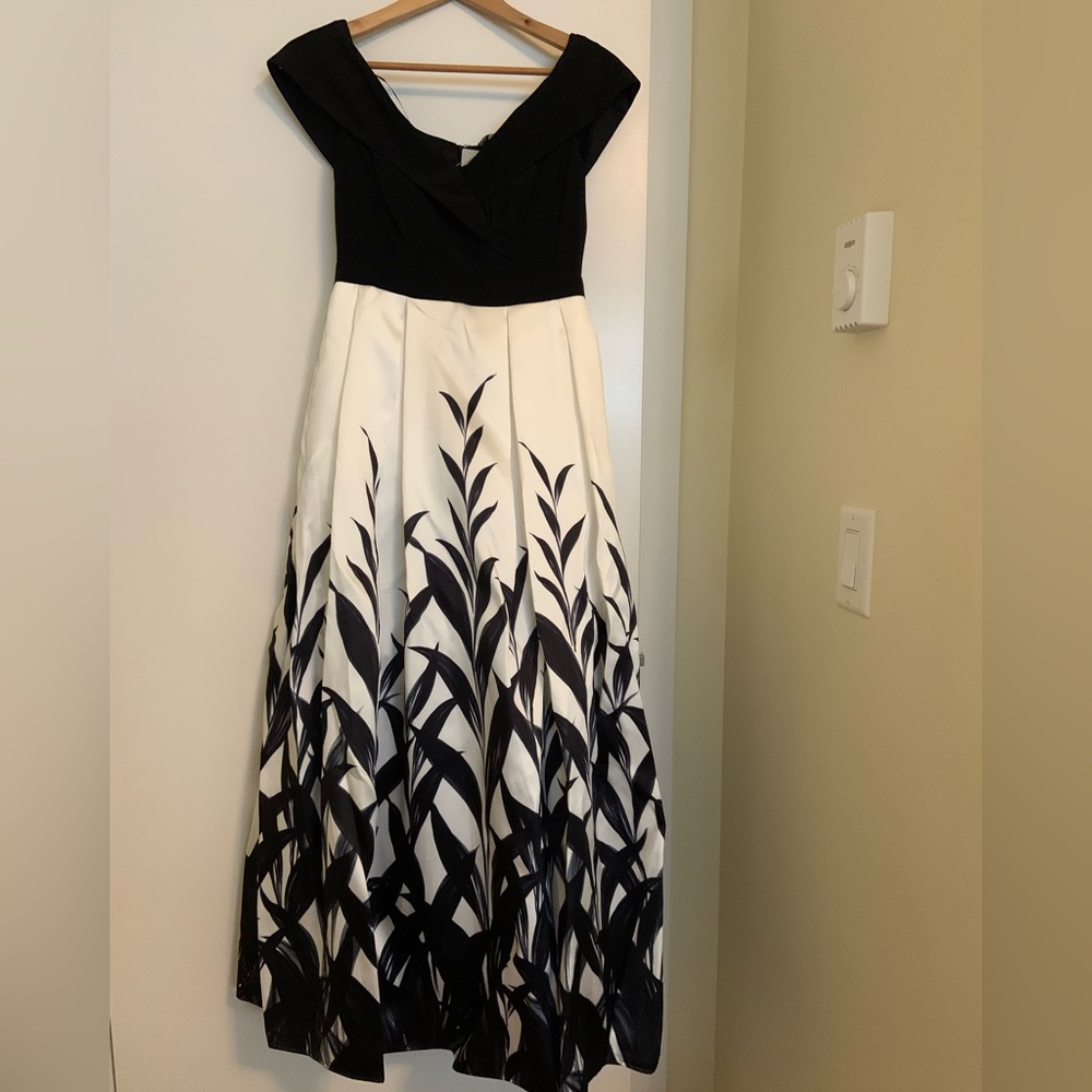 NEW Laura Petites Black & White Dress